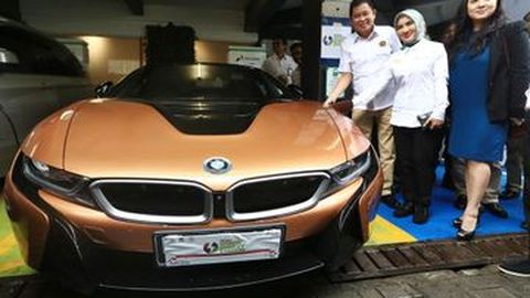 BMW Sediakan Fasilitas Pengecasan Mobil Listrik di SPBU Pertamina Kuningan