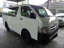 2011 Toyota Hiace 2.5 Window Van Condition Like NEW