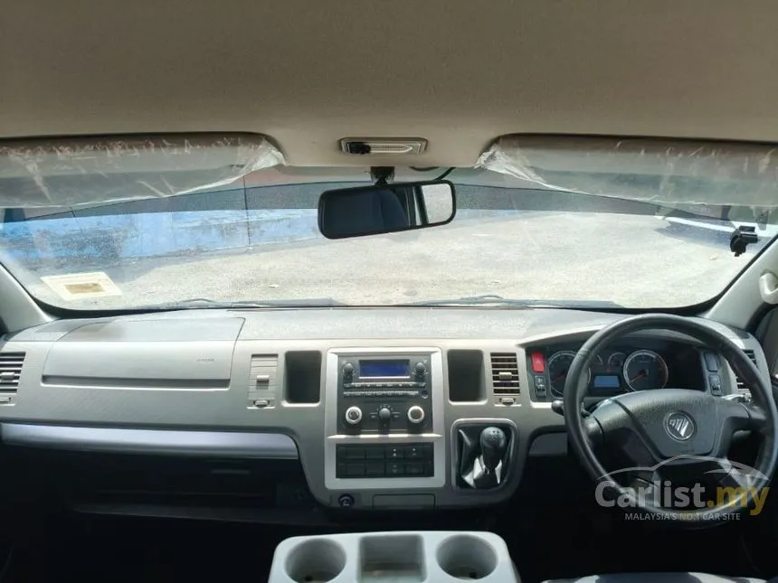 2022 Foton View C2 High Roof Window Van
