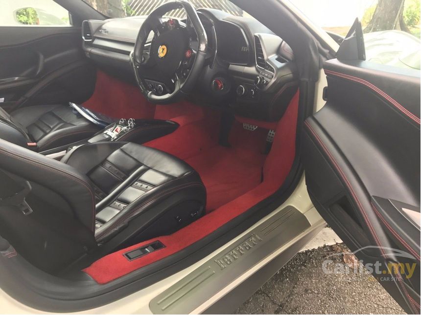 2010 Ferrari 458 Italia Coupe