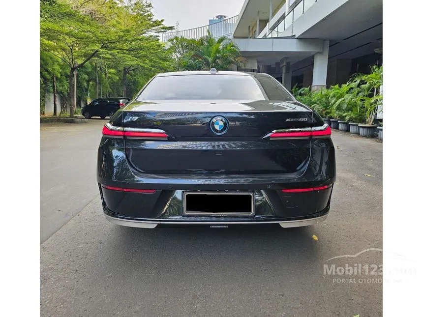 2025 BMW i7 xDrive60 Gran Lusso Sedan