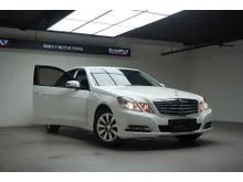 2013 Mercedes-Benz E200 1.8 CGI Sedan ELEGANCE - DP 10 JUTA