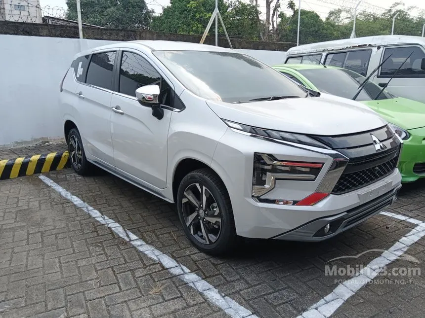 Jual Mobil Mitsubishi Xpander 2024 ULTIMATE 1.5 di Jawa Barat Automatic Wagon Putih Rp 295.800.000