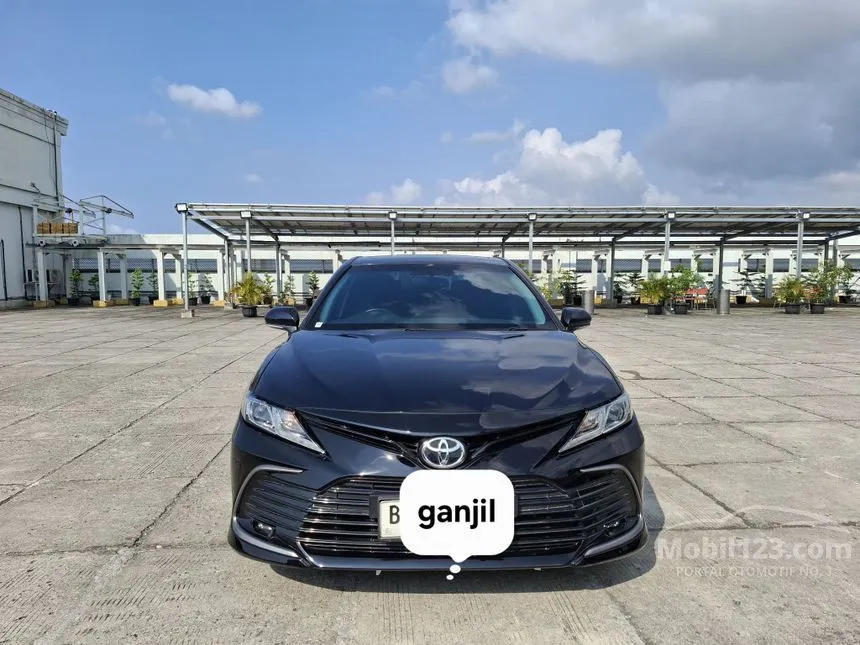 2023 Toyota Camry V Sedan