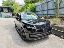 AutobioGraphy Long WheelBase (Grade 5A, 13k-Km Mileage) 2024 Land Rover Range Rover Vogue P530 4.4. Auto Side Step, 3D 360 Camera, Rear Entertainment.