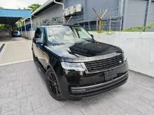AutobioGraphy Long WheelBase (Grade 5A, 13k-Km Mileage) 2024 Land Rover Range Rover Vogue P530 4.4. Auto Side Step, 3D 360 Camera, Rear Entertainment.
