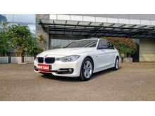 2014 BMW 320i 2.0 Sport Sedan Solid White, FIRST HANDED, Performa Tangguh, WELL MAINTAINED LIKE NEW