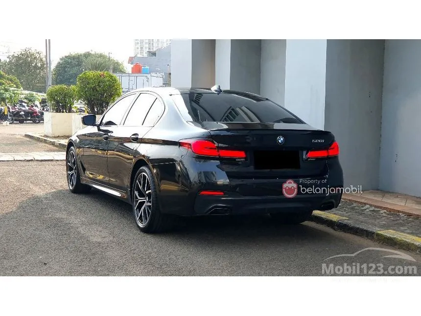 2023 BMW 520i M Sport Sedan