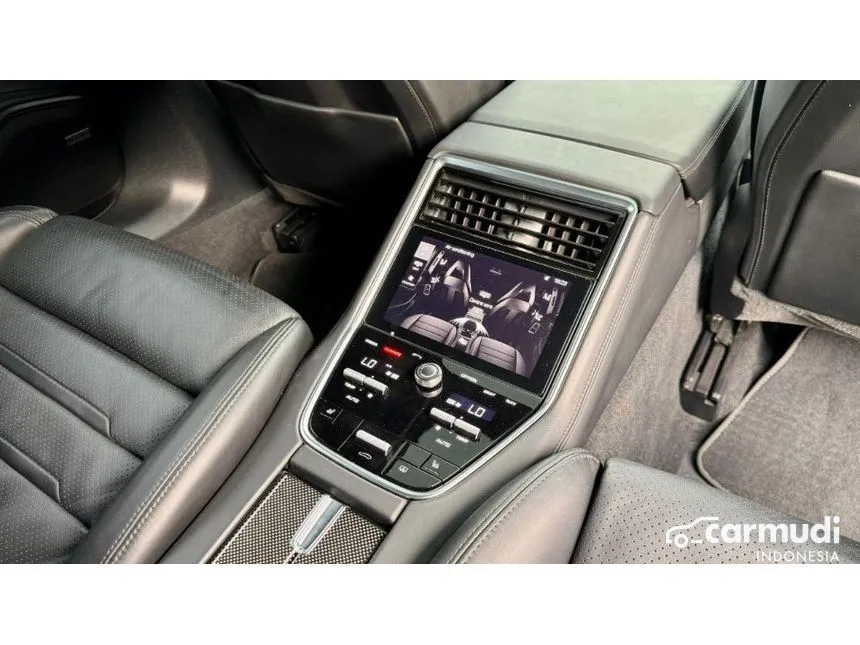 2017 Porsche Panamera 4S Hatchback