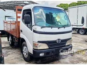 2010 Hino 300 Series 4.0 WU300R Lorry