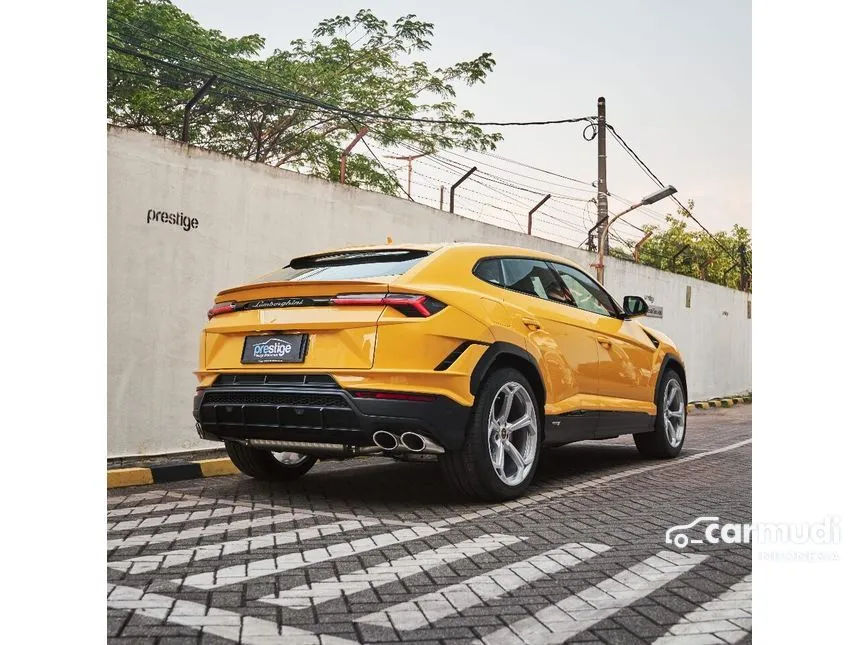 2023 Lamborghini Urus Wagon