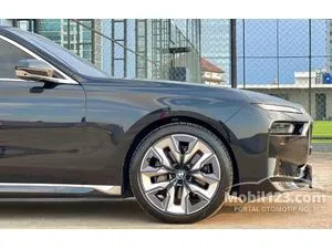 2024 BMW i7 xDrive60 Gran Lusso Sedan