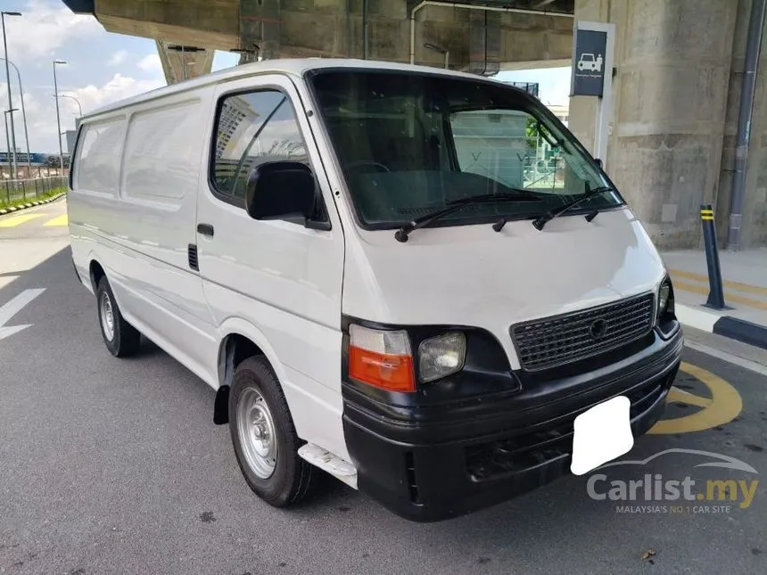2004 Toyota Hiace Van