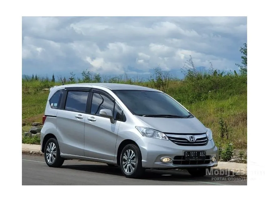 Jual Mobil Honda Freed 2014 E 1.5 di Jawa Barat Automatic MPV Silver Rp 190.000.000