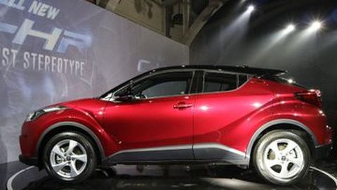 Beli Toyota C-HR cuma Perlu Rp 77 juta