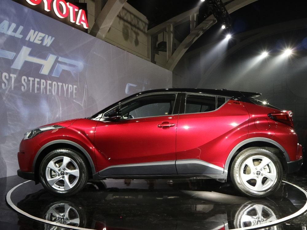 Beli Toyota C-HR cuma Perlu Rp 77 juta