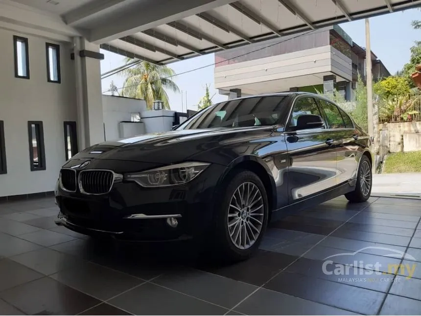 2018 BMW 318i Luxury Sedan