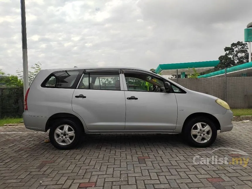 2006 Toyota Innova E MPV