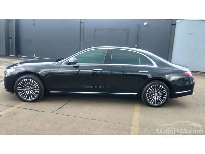 2023 Mercedes-Benz S450L Luxury 4MATIC Sedan
