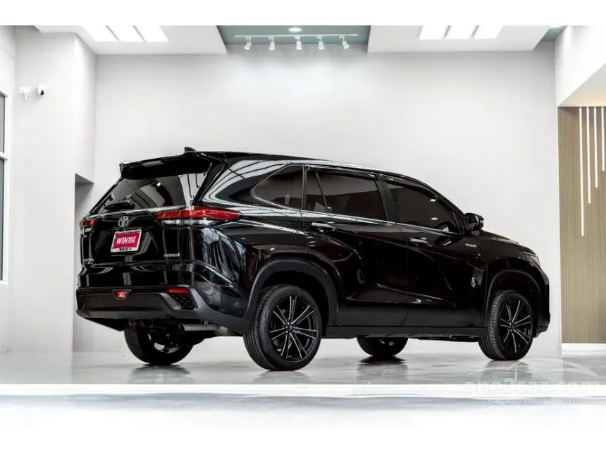 2024 Toyota INNOVA Zenix HEV Smart Wagon