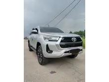 2023 Toyota Hilux 2.4 V Dual Cab Pickup Truck 4X4 VERY LOW MILEAGE 9087 KM ONLY UNDER WARRANTY TOYOTA