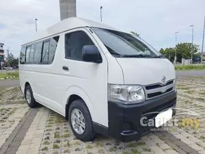 2013 Toyota Hiace 2.5 Window Van Van