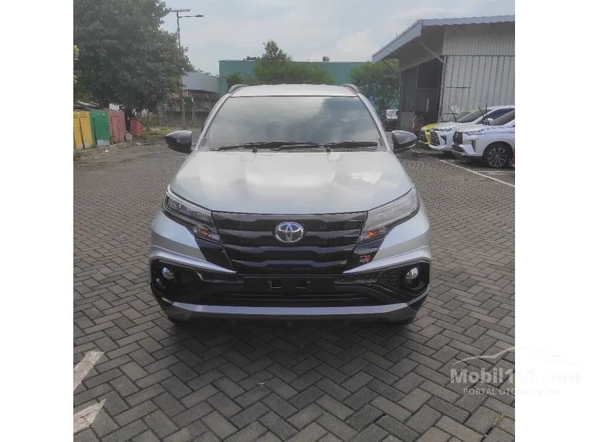 Jual Mobil Toyota Rush 2024 S GR Sport 1.5 di Jawa Barat Automatic SUV Silver Rp 284.450.000