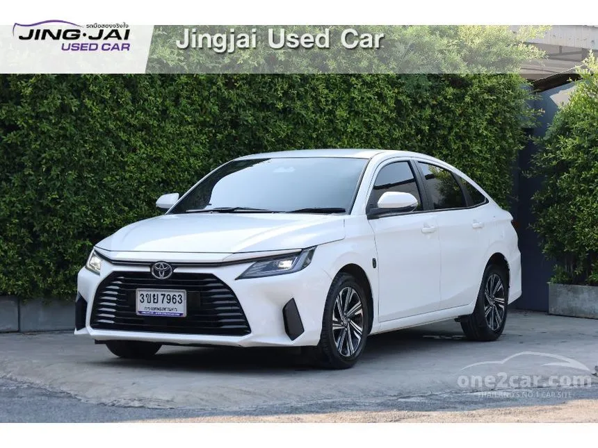 2022 Toyota Yaris Ativ Smart Sedan