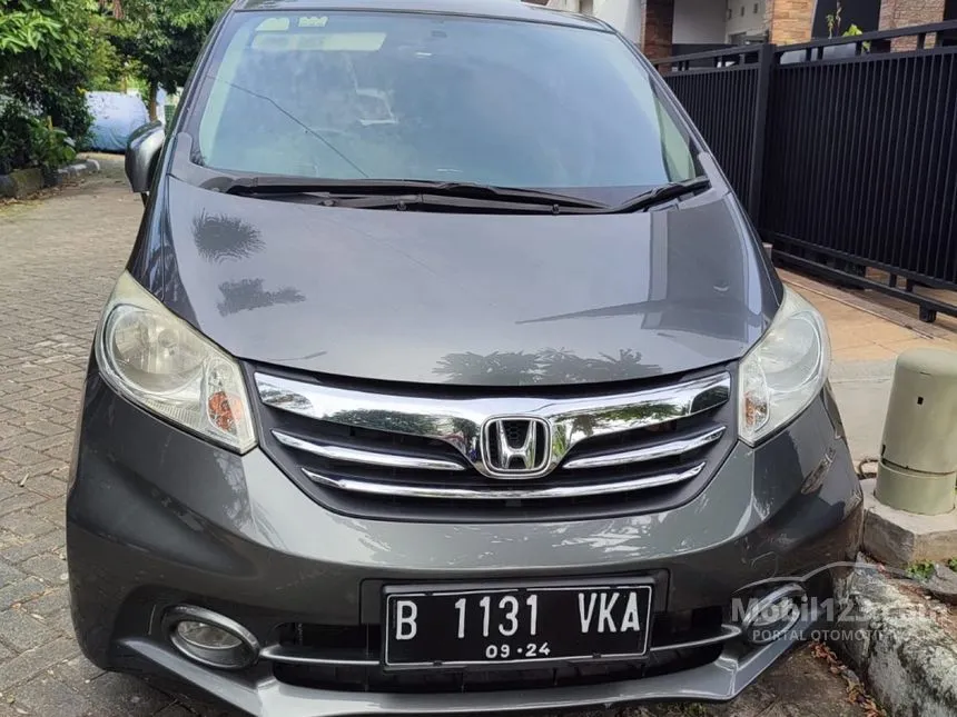 Jual Mobil Honda Freed 2014 E 1.5 di Banten Automatic MPV Abu