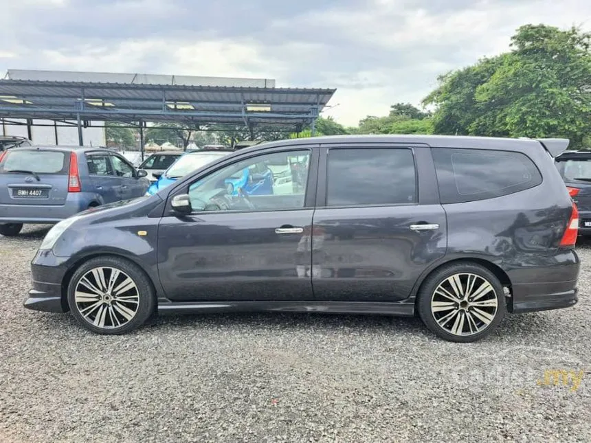 2011 Nissan Grand Livina Luxury MPV