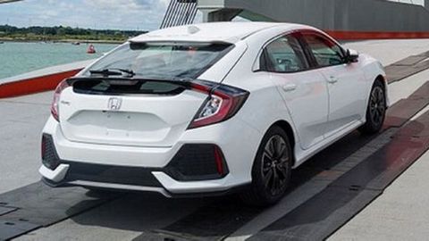 ชมภาพ Honda Civic ในเวอร์ชั่น Hatchback ระหว่างขนส่งไปยัง อเมริกา