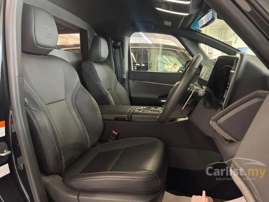 2024 Lexus LM 500h 4 Seater MPV