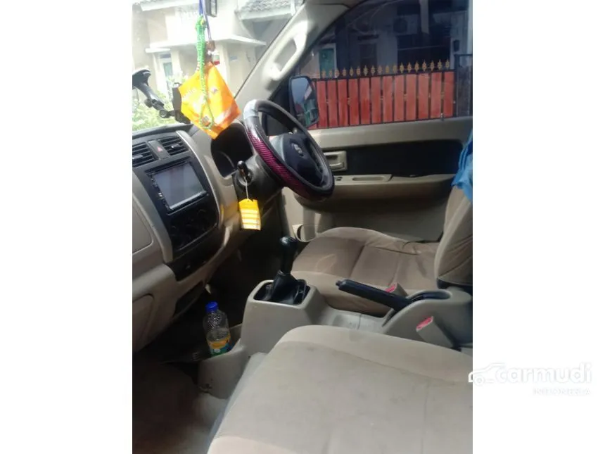 2010 Suzuki APV GX Arena Van