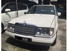 1998 Mercedes-Benz 230E 2.3 Leather Seats + TipTop Condition + Accident Free + Smooth Engine & Gearbox (CALL FOR FAST DEAL!)