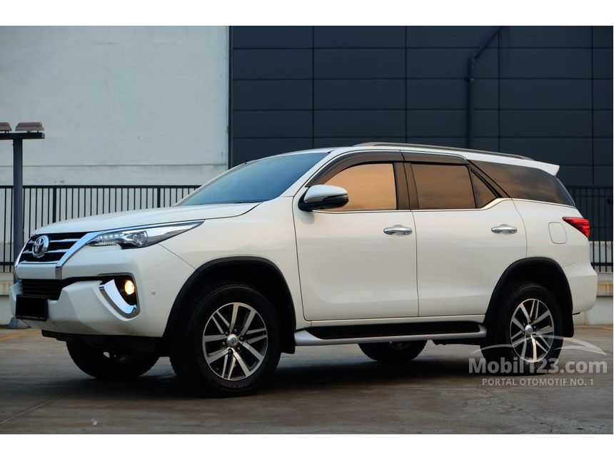 Jual Mobil Toyota Fortuner 2017 VRZ 2.4 di DKI Jakarta 