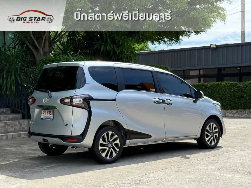 2022 Toyota SIENTA V Wagon