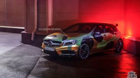 Mercedes-AMG A45 Berseragam Serdadu