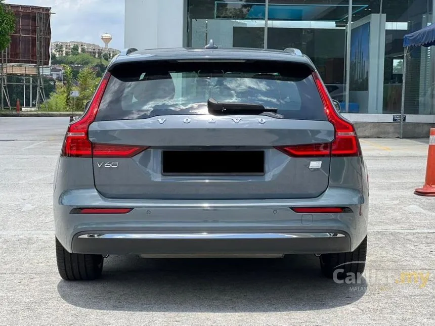 2023 Volvo V60 Recharge T8 Ultimate PHEV Wagon
