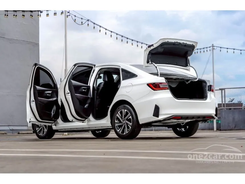 2023 Toyota Yaris Ativ Smart Sedan