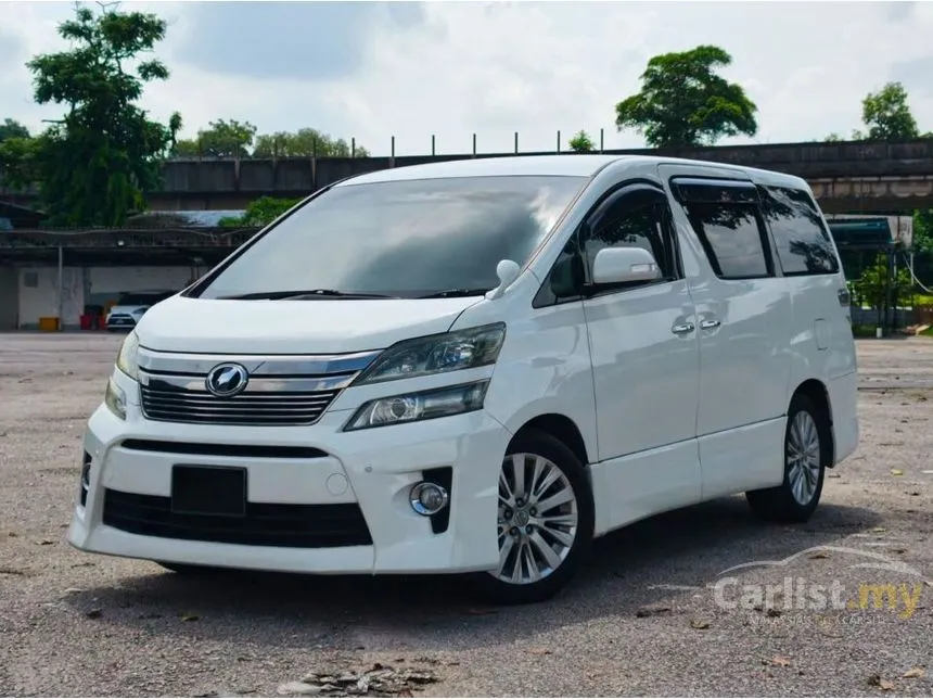 2013 Toyota Vellfire Z MPV