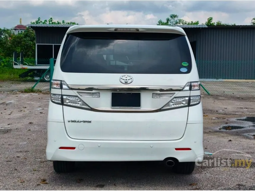 2013 Toyota Vellfire Z MPV