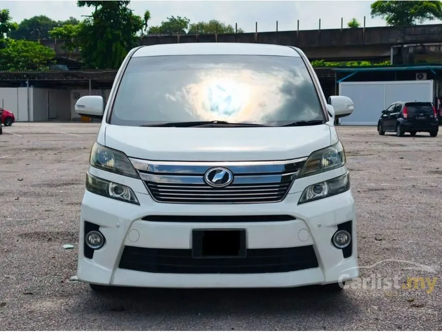 2013 Toyota Vellfire Z MPV
