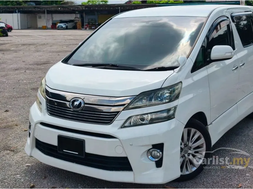 2013 Toyota Vellfire Z MPV