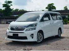 2013 Toyota Vellfire 2.4 Z MPV