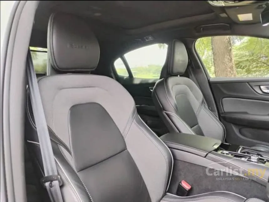 2020 Volvo S60 Recharge T8 R-Design Sedan