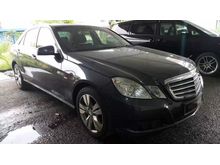 2010 Mercedes-Benz E200 0
