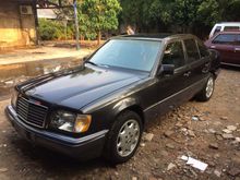 1990 Mercedes-Benz 300E 3.0 Sedan