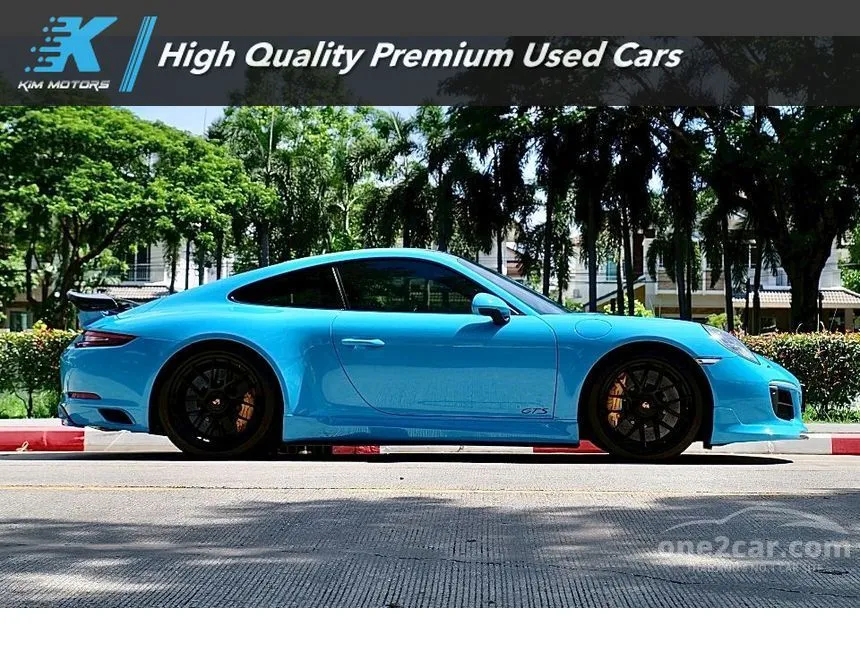 2017 Porsche 911 Carrera 4 GTS Coupe