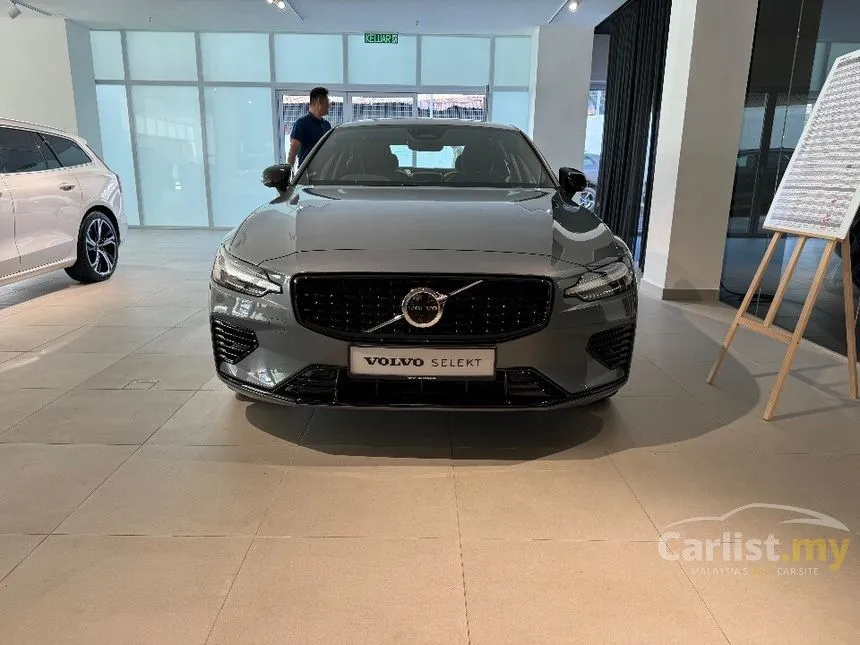 2023 Volvo S60 Recharge T8 PHEV Sedan