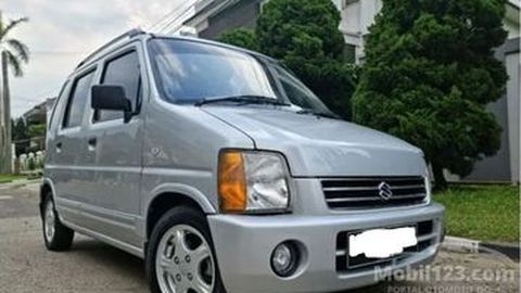 16 Pilihan Mobil Kecil 4 Pintu Bekas, Harga Mulai Rp30 Jutaan!